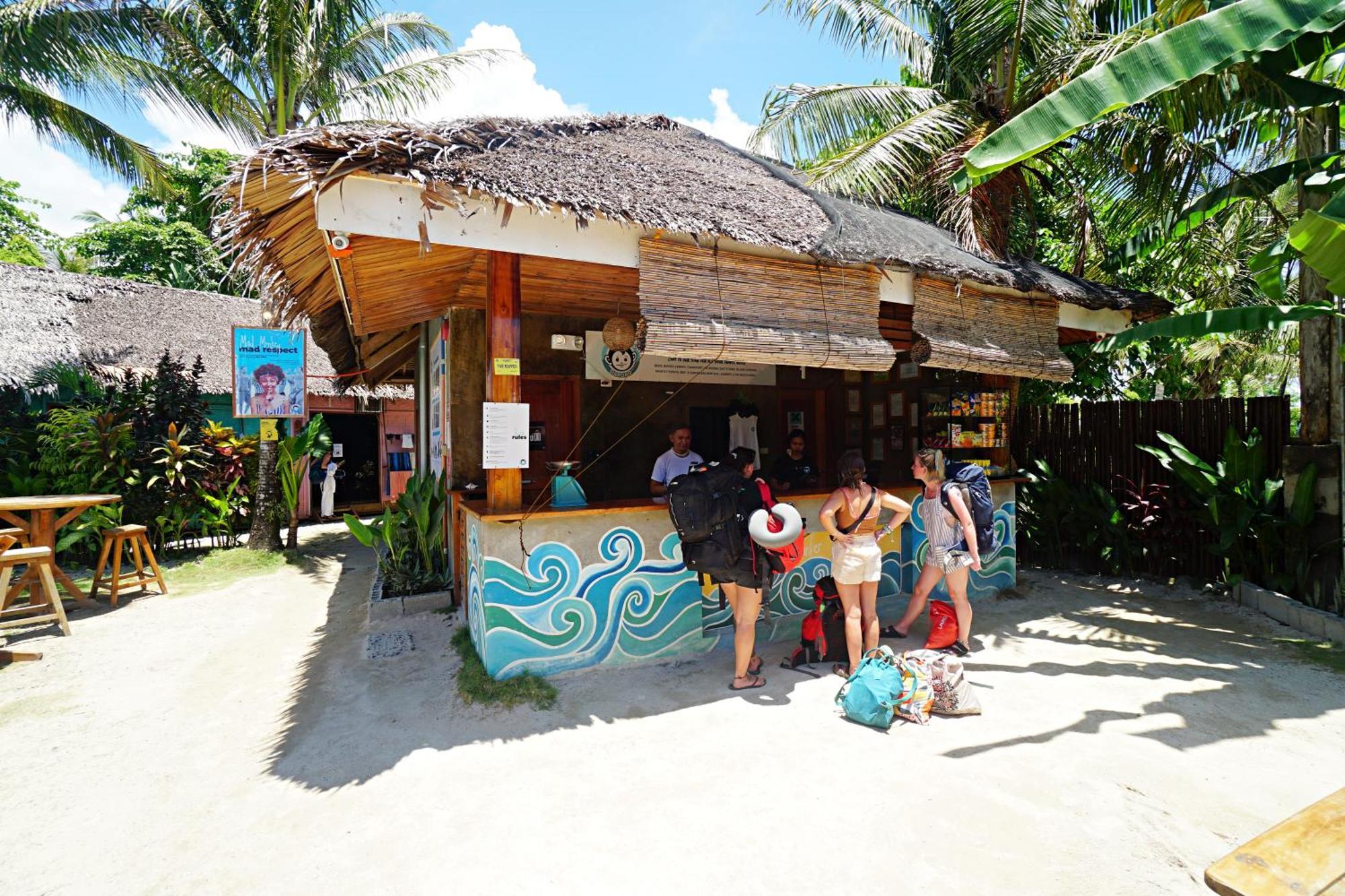 Mad Monkey Hostel Siargao (Adults Only) General Luna  Esterno foto
