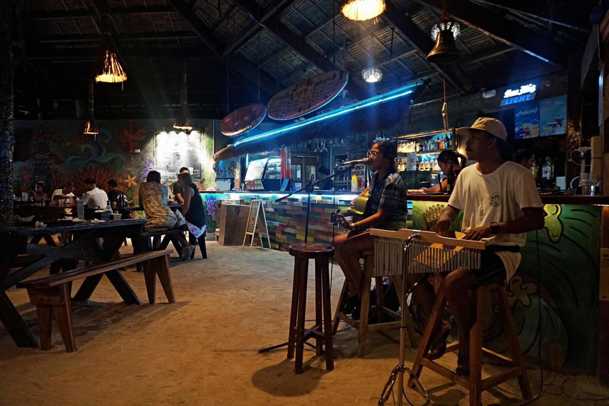 Mad Monkey Hostel Siargao (Adults Only) General Luna  Esterno foto
